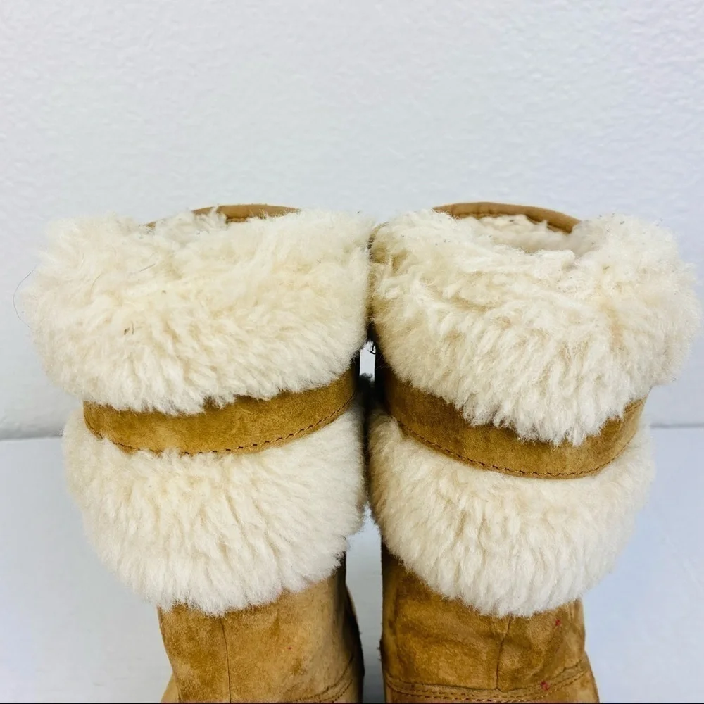 UGG Sherpa Lined Buckle Boots Size 4